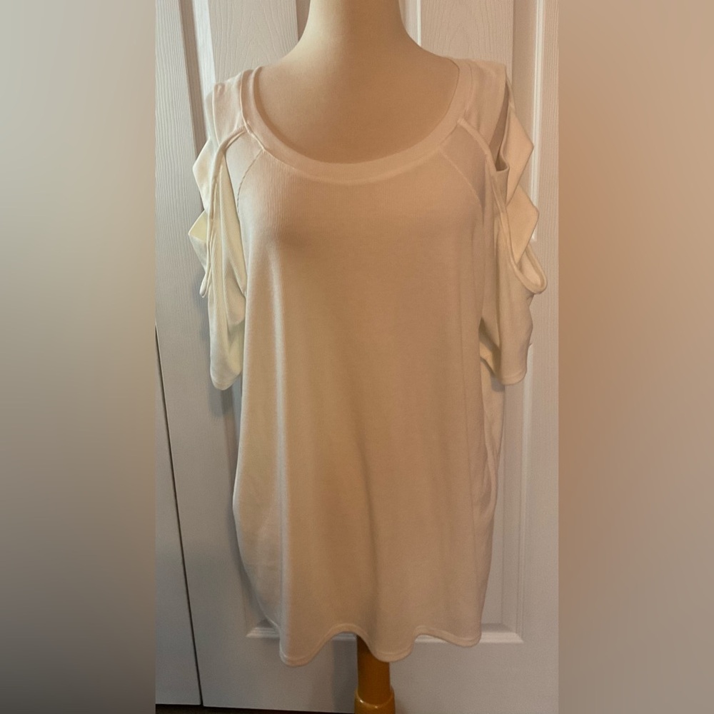 Ava James White Cold Shoulder Sleeve Top Size 1X New‎